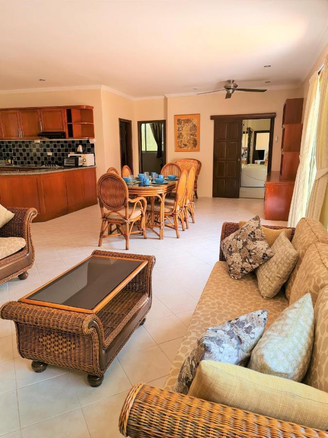 Butterfly Garden Boutique Residencias by Luxury View Pattaya Exterior foto